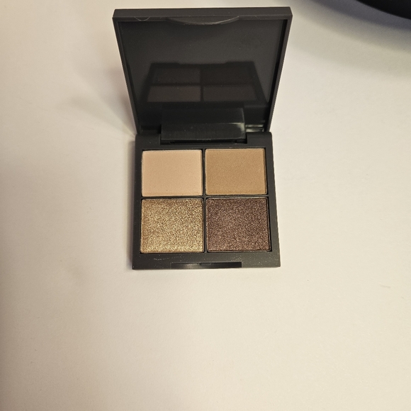 P/Y/T Beauty Other - P/Y/T Beauty Eyeshadow Set